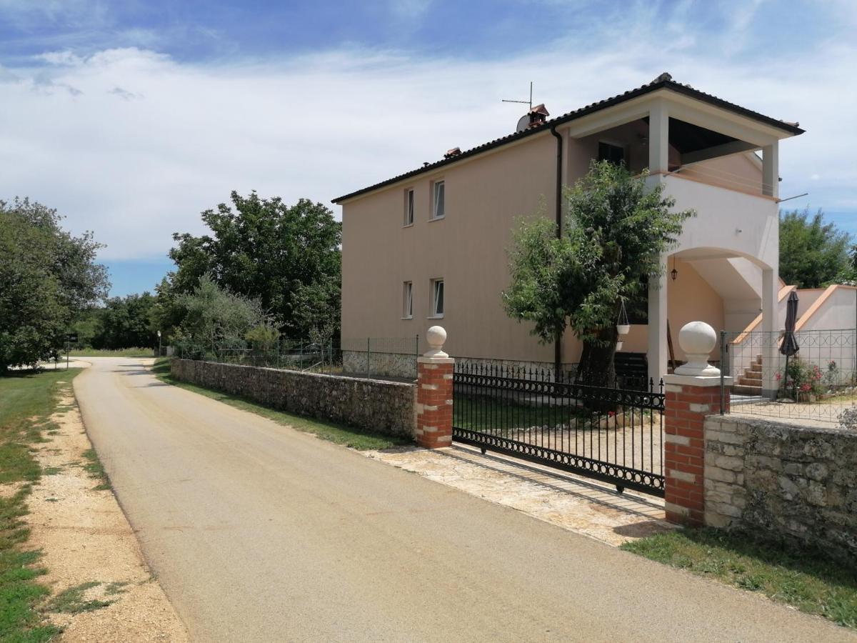 Ferienwohnung House Mario Near Rovinj Kanfanar Exterior foto